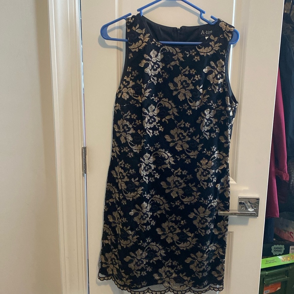 Dress - Picture 1 of 6